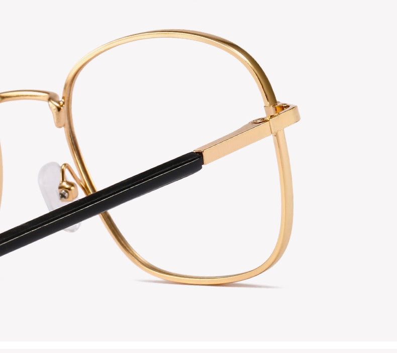 Square Photochromic Glasses UAE 🇦🇪 | Anti Blue Light Transition Lens | Alloy Frame Spring Hinge